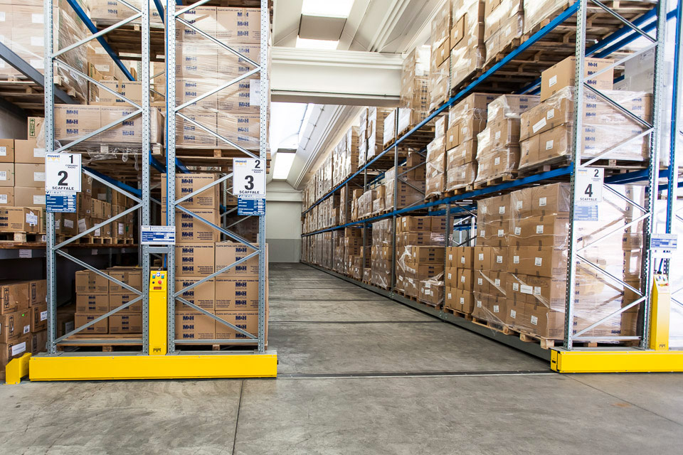 packaging cosmetici online, Steba, magazzino scaffalature