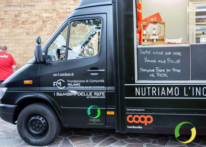 Logo Steba sul food truck PizzAut_low