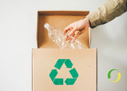 Lo smaltimento e il riutilizzo della plastica nei contenitori