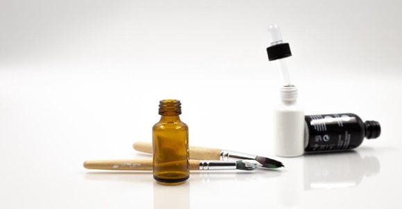 Servizi di personalizzazione per flaconi vetro farmacia