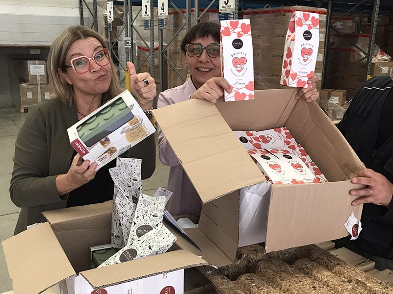 Stefania e Valentina con i prodotti di Frolla