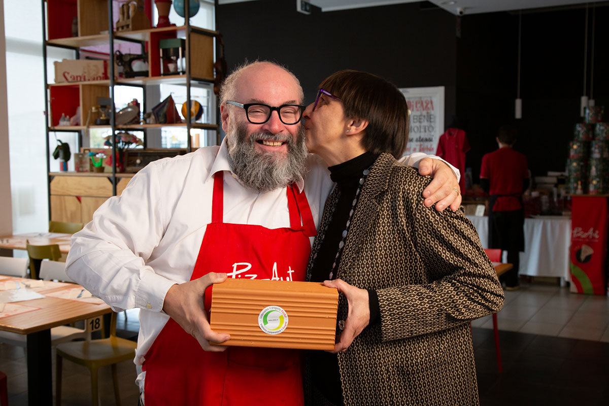 Natale 2022: Steba sostiene il progetto sociale PizzAut